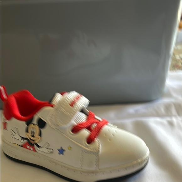 White and Red Low-Top Sneakers with Strap - Picture 6 of 6